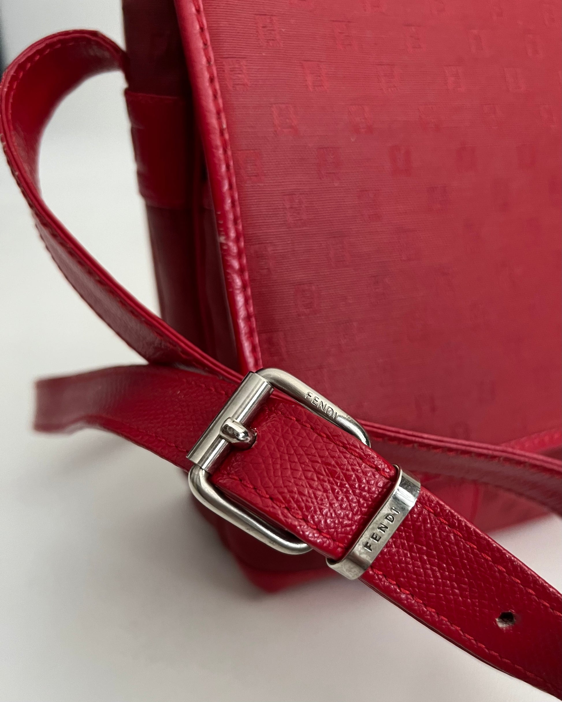 Fendi S.A.S. Messenger Bag rossa FF