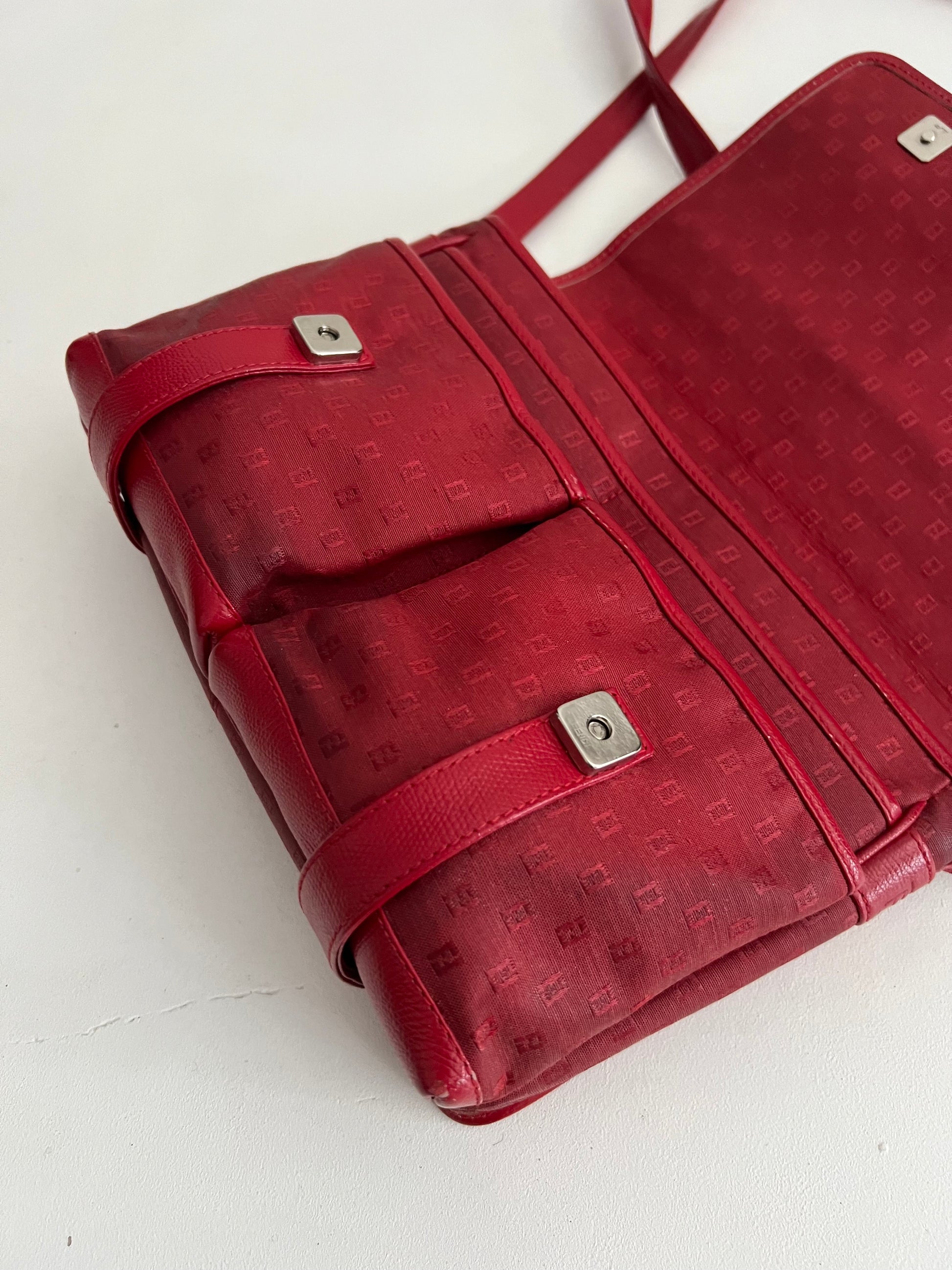 Fendi S.A.S. Messenger Bag rossa FF