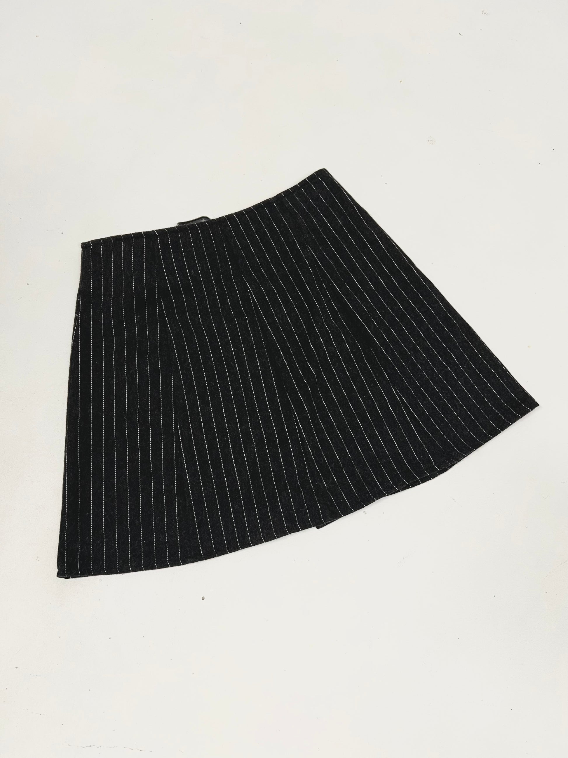 Gonna in pura lana vergine