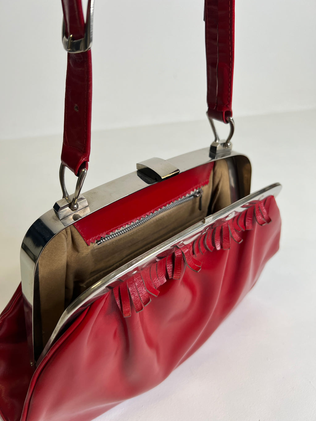 Borsa anni ‘70 in pelle rossa