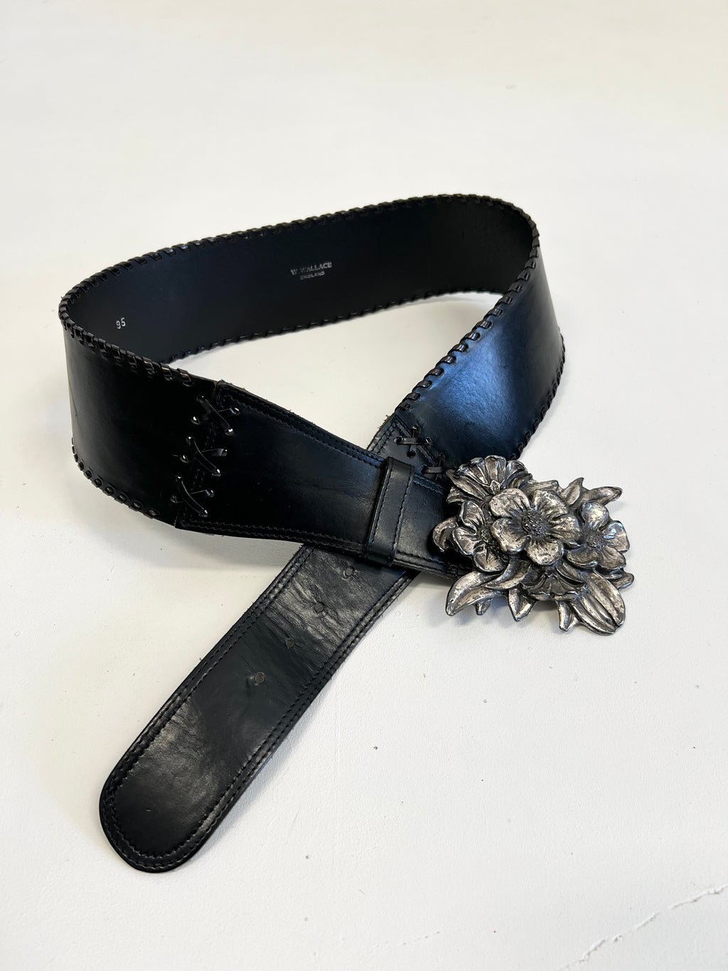 Cintura W. Wallace England