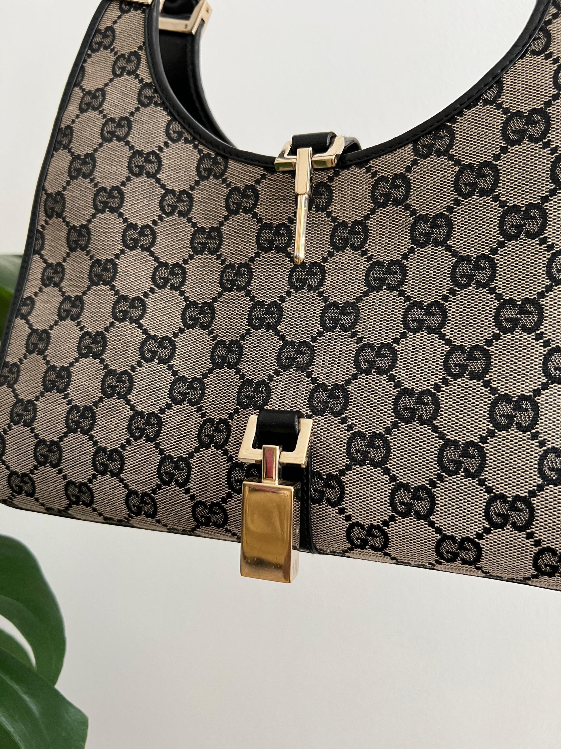 Gucci Jackie Shoulder Bag 2000 canvas GG